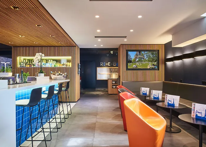 מלון Campanile 12 - Bercy Village 3*