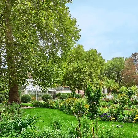ホテル Campanile 12 - Bercy Village 3*