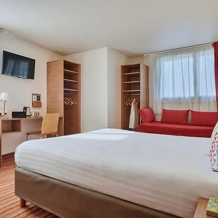 Hotel Campanile 12 - Bercy Village
