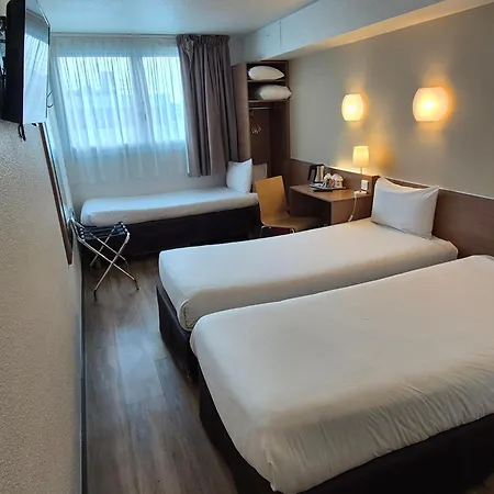 Hotel Kyriad Bercy Village