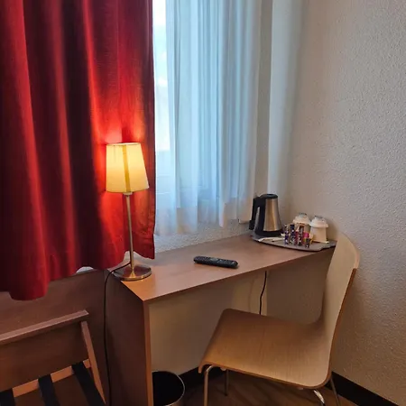 Kyriad Bercy Village Hotel 3*