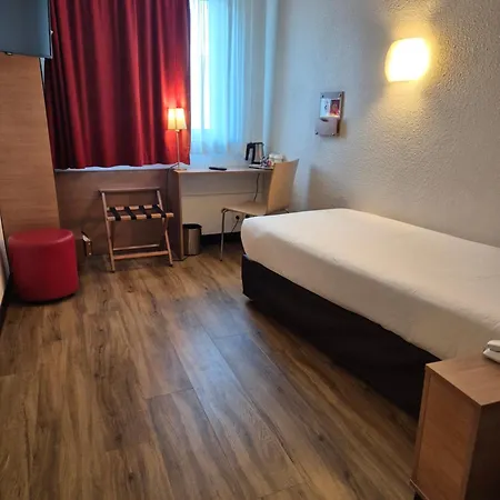 Hotel Kyriad Bercy Village 3*