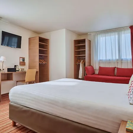 Campanile 12 - Bercy Village Hotel 3*