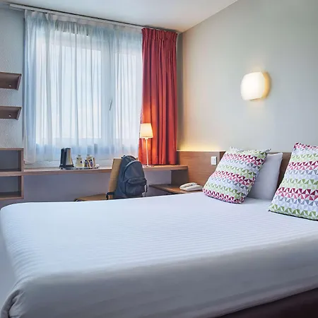 Campanile 12 - Bercy Village Hotel 3*