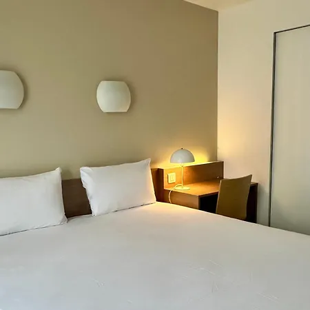 Campanile 12 - Bercy Village 3* Paris