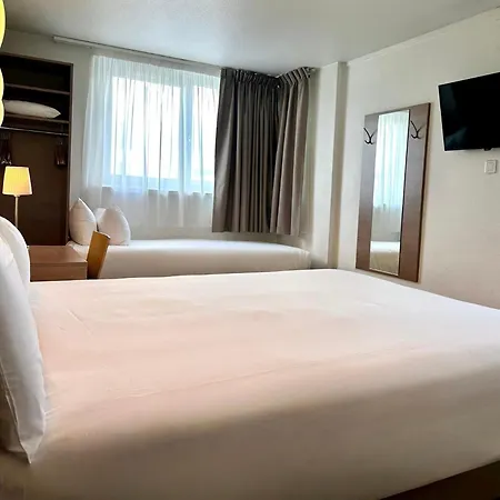 Campanile 12 - Bercy Village Hotel 3*