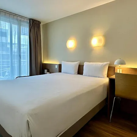Campanile 12 - Bercy Village Hotel