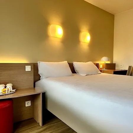 Hotel Campanile 12 - Bercy Village 3*