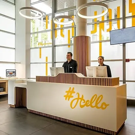 Hotell Campanile 12 - Bercy Village Paris