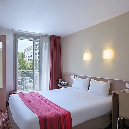 Campanile 12 - Bercy Village Hotel