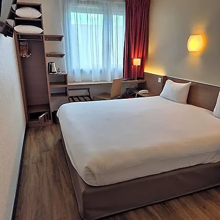 Campanile 12 - Bercy Village 3* Paris