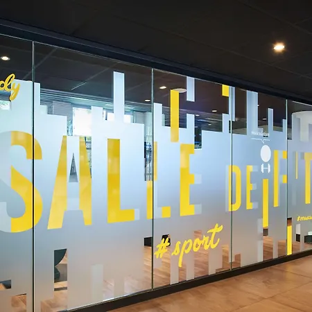 Hotel Campanile 12 - Bercy Village