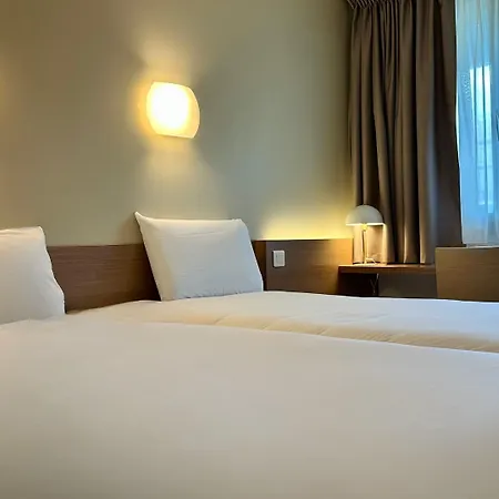 Hotell Campanile 12 - Bercy Village Paris