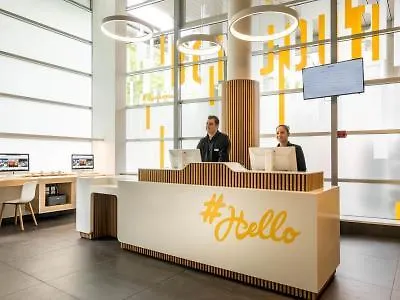 호텔 Campanile 12 - Bercy Village