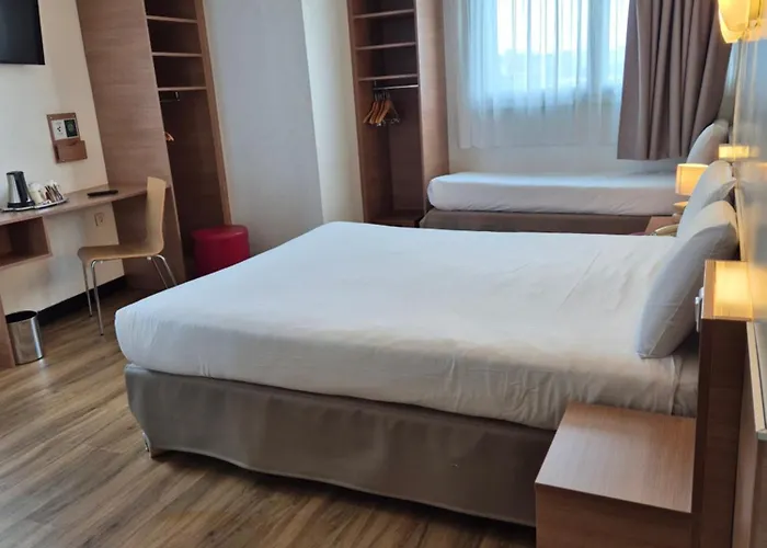 호텔 Campanile 12 - Bercy Village 파리