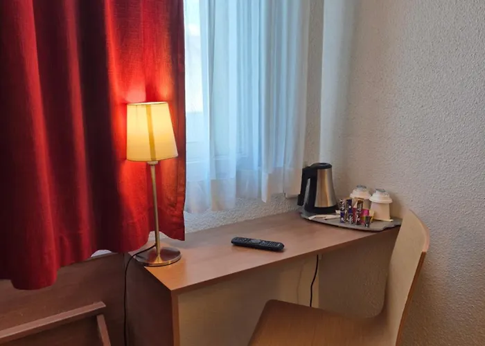 Campanile 12 - Bercy Village 호텔 3*