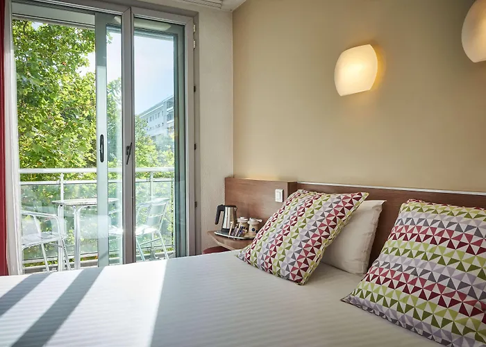 Campanile 12 - Bercy Village 호텔 3*