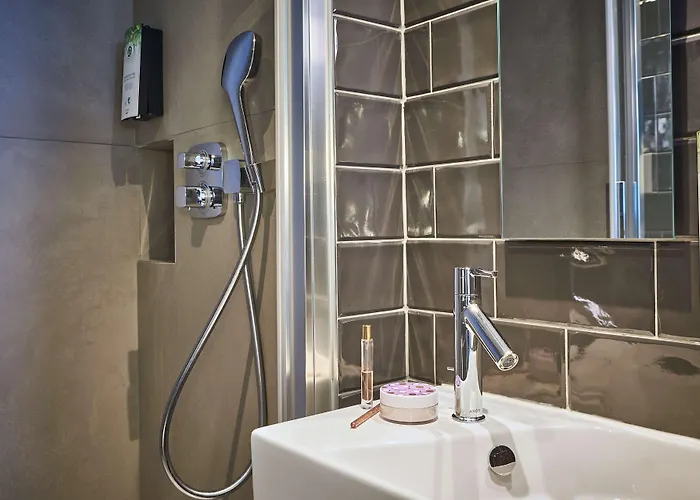 호텔 Campanile 12 - Bercy Village 파리