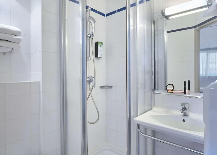 호텔 Campanile 12 - Bercy Village