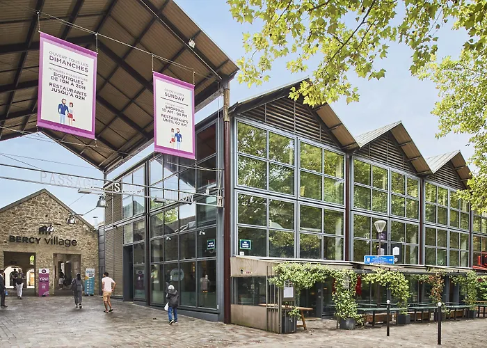 호텔 Campanile 12 - Bercy Village