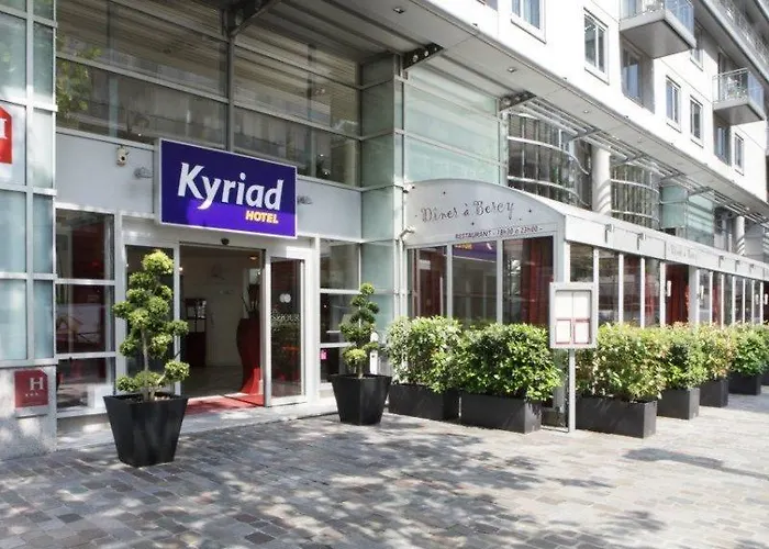 호텔 Campanile 12 - Bercy Village 파리