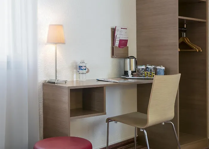 Campanile 12 - Bercy Village 호텔 3*