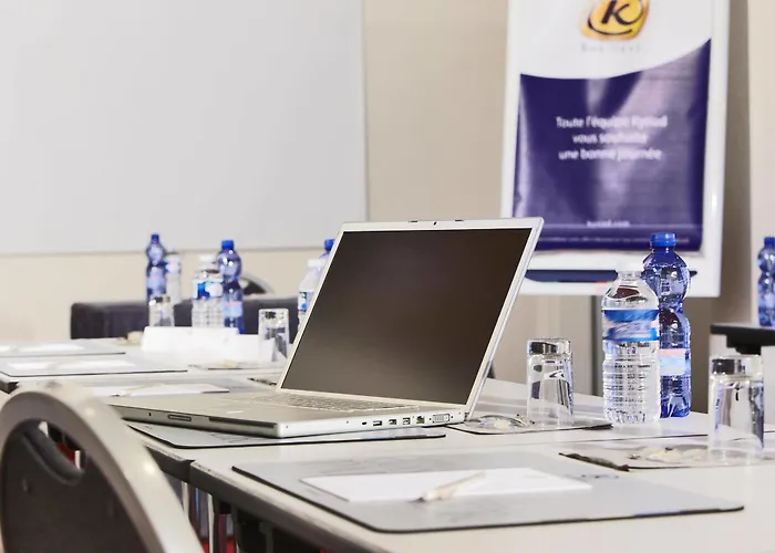 호텔 Campanile 12 - Bercy Village