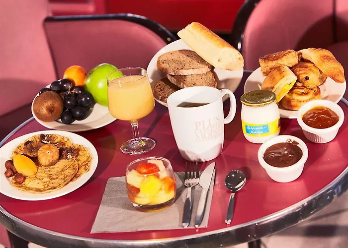 호텔 Campanile 12 - Bercy Village 3*